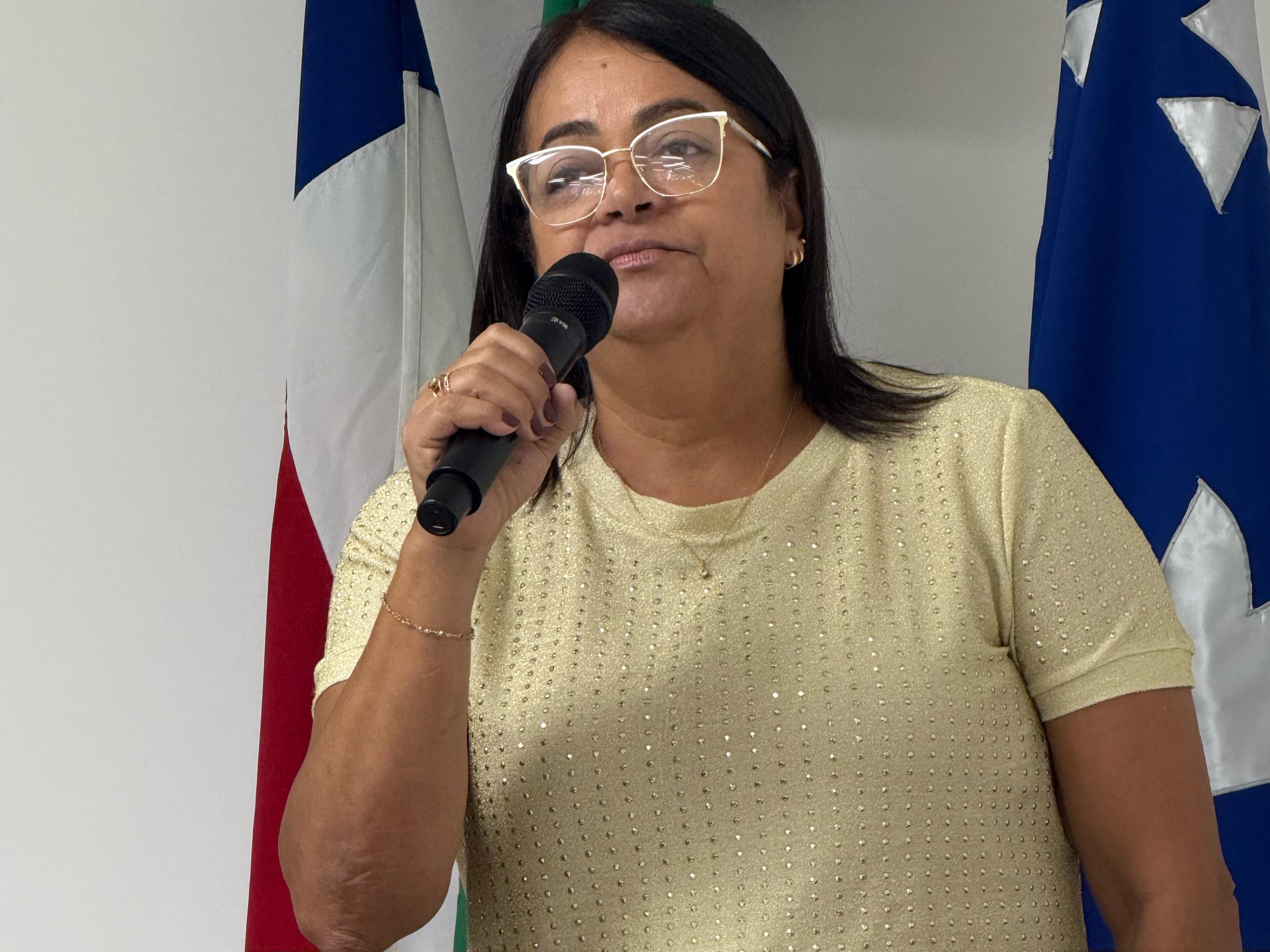 Câmara aprova Indicação da vereadora Noelia de Damião ao Executivo para a implantação do Programa "Visão Melhor" em Maracás