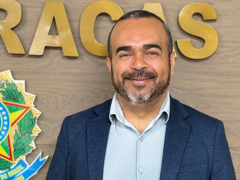 Câmara aprova Indicação do vereador Pequeno ao Executivo para realização de calçamento ou asfalto na Travessa Castro Alves, no Maracaizinho