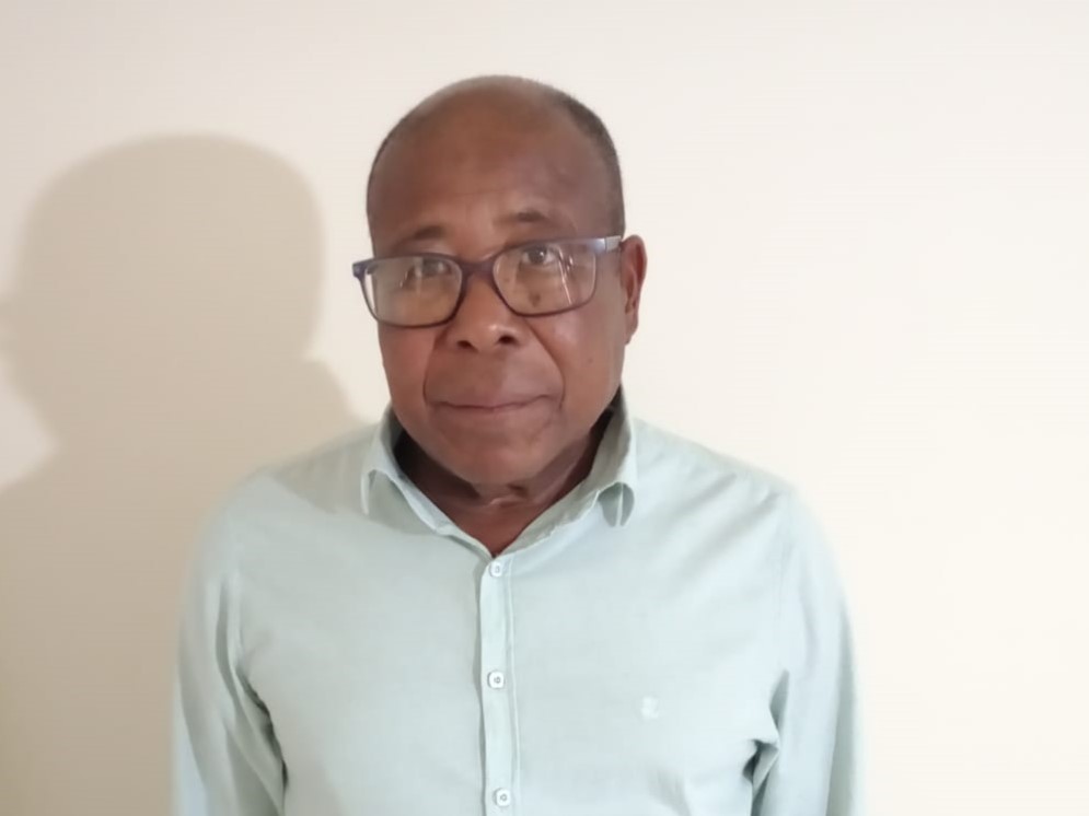 Câmara publica Decreto do vereador Eduardo Damasceno - Dinha para homenagear Carlos Francisco do Rosário pelos relevantes serviços prestados ao Município