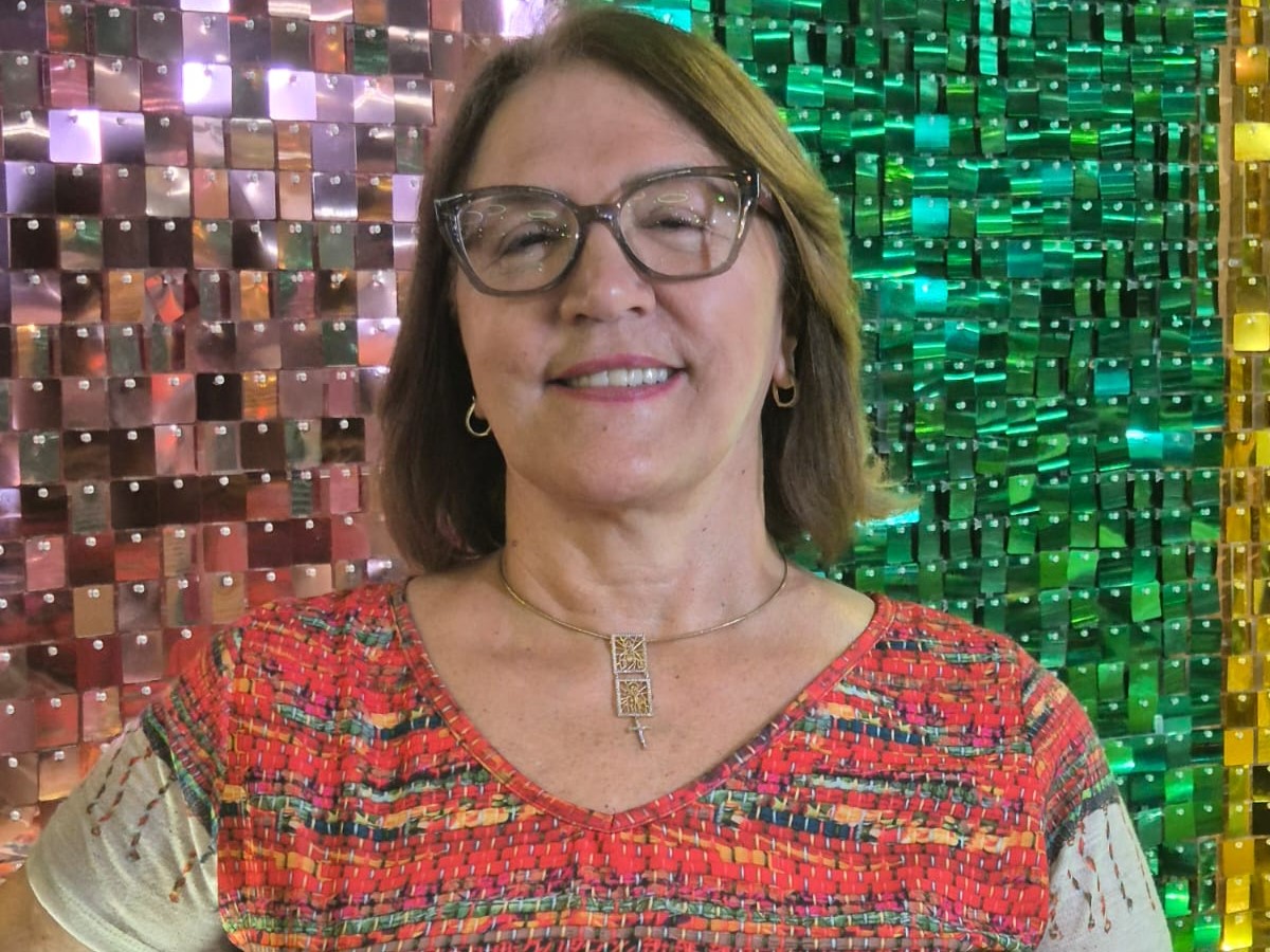 Câmara publica Decreto Legislativo do vereador Eduardo Damasceno - Dinha para homenagear Ana Yolanda Dias pelos relevantes serviços prestados ao município de Maracás