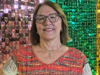 Câmara publica Decreto Legislativo do vereador Eduardo Damasceno - Dinha para homenagear Ana Yolanda Dias pelos relevantes serviços prestados ao município de Maracás