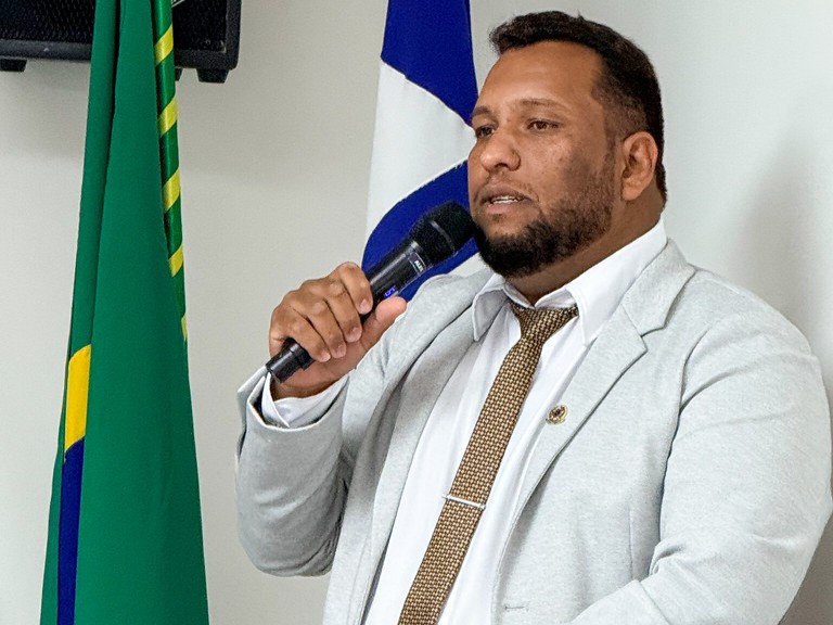 Com Emenda substitutiva, Câmara aprova Projeto do vereador Alex Gomes, que dispõe sobre a regulamentação do uso de drones para pulverização agrícola em Maracás