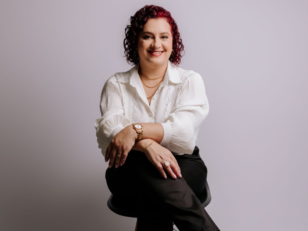 Com Moção de Aplausos, Vereador Marcos de Clóvis (PT) homenageia Patrícia Souza Leal Pinheiro, a primeira professora com doutorado no município