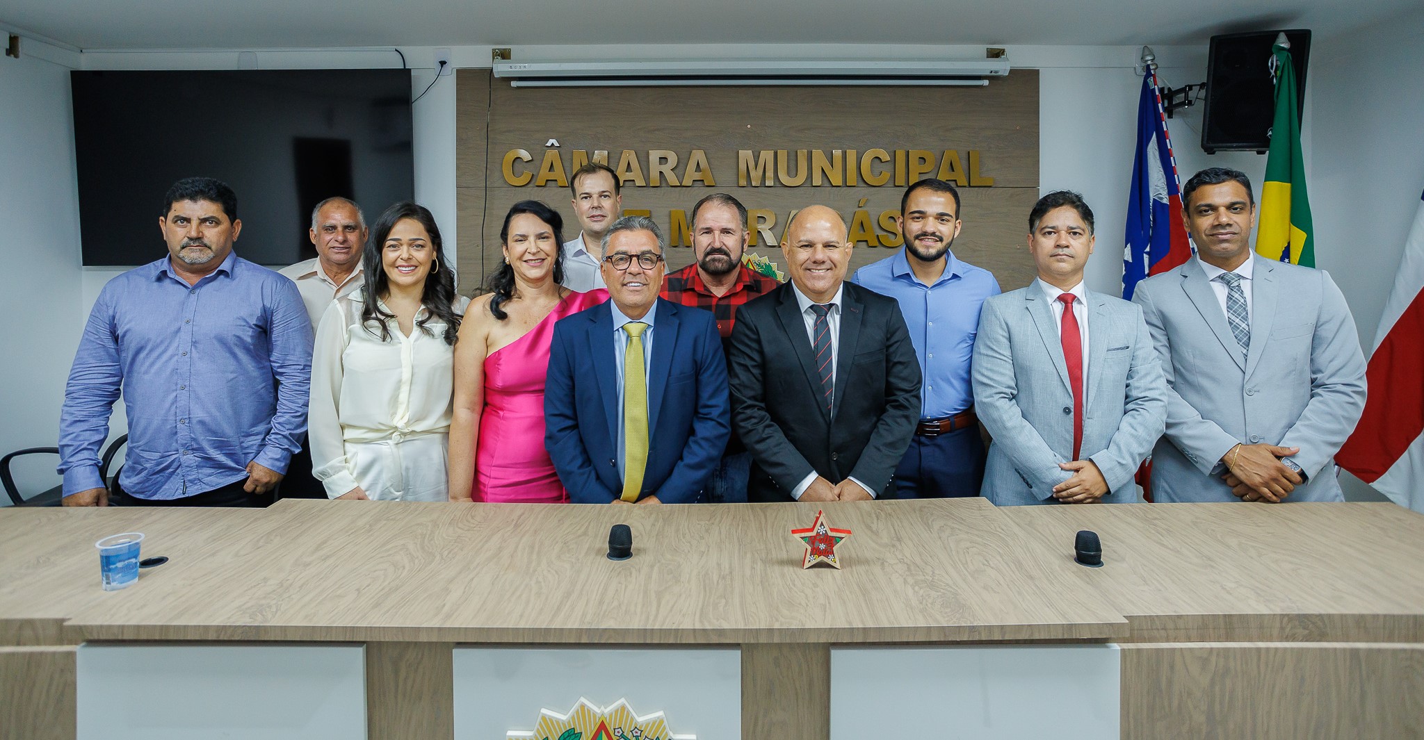 Em Sessão Solene na Câmara, Prefeito e Vice-Prefeito de Maracás são empossados para o mandato 2025/2028	