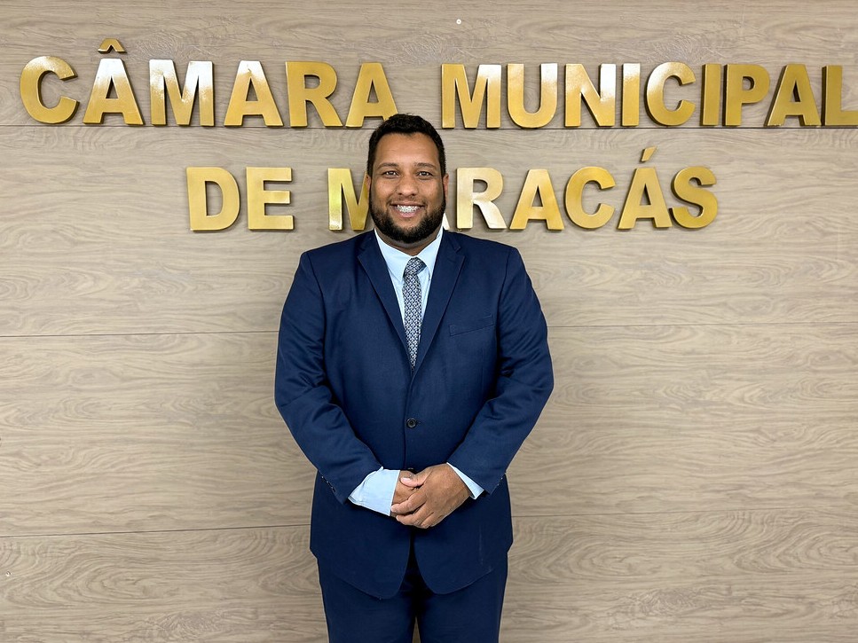  Executivo municipal sanciona Projeto do vereador Alex Gomes (PDT), para declarar a estátua do indígena na Praça Rui Barbosa como Patrimônio Imaterial Cultural de Maracás