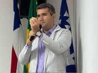 Executivo sanciona Projeto de Lei do vereador Renê Almeida, que autoriza o Município a implantar o Programa Saúde na Escola, na rede pública de ensino