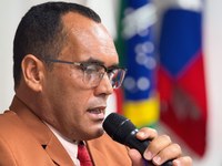 Vereador Jonas Amorim indica ao Executivo melhorias para o município: Wi-fi na Feira livre; Conclusão da Praça na Rua José Raimundo e Ponto de ônibus perto do Colégio Estadual (Av. Brasília)