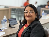 Vereadora Noelia de Damião (PCdoB) indica ao Executivo a construção de uma fábrica de peças íntimas em Maracás	 