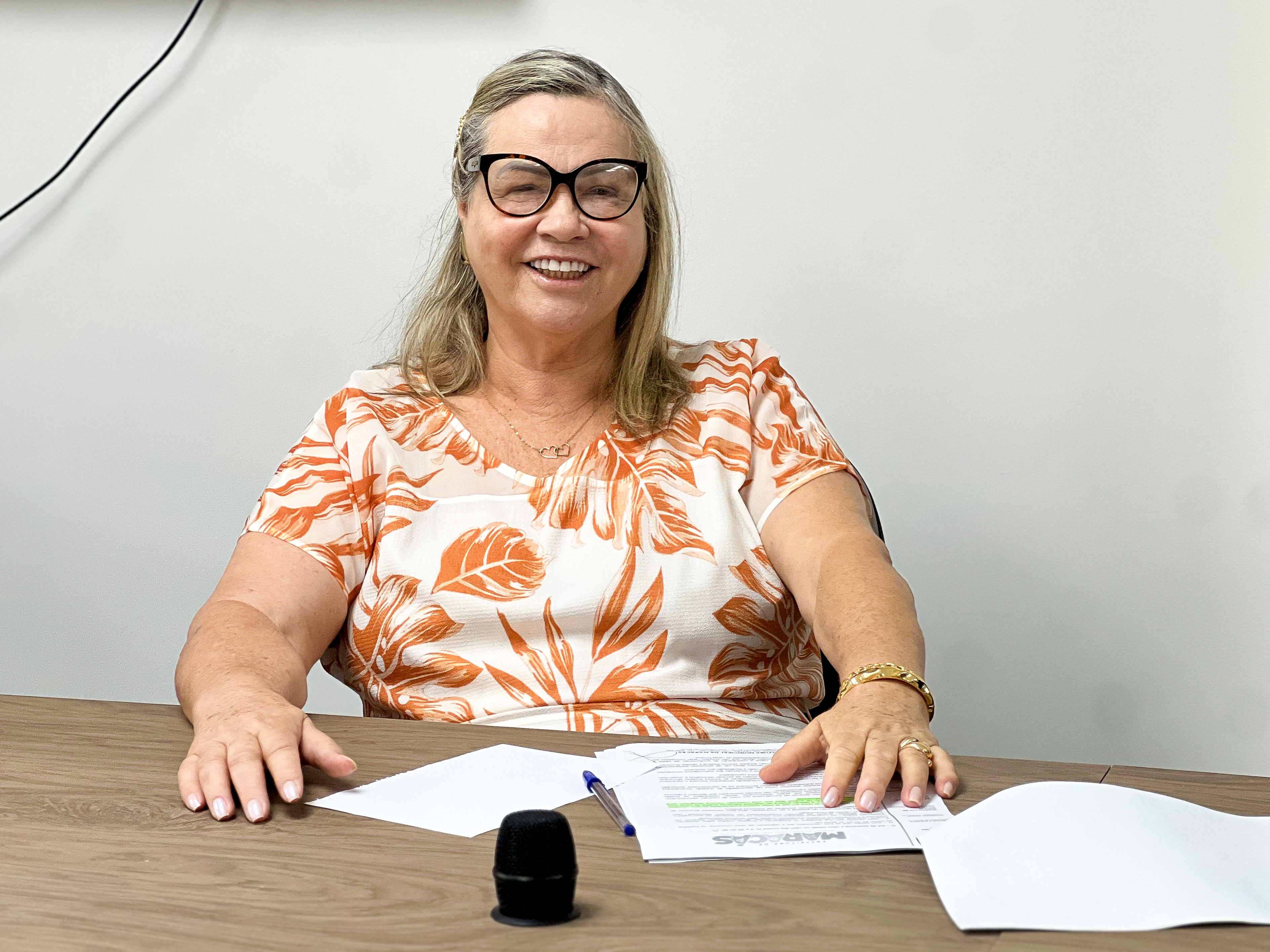 Vereadora Suzy Brito indica ao Executivo a instalação de uma caçamba de lixo (contêiner) no Bairro Alto do Cruzeiro, próximo à Igreja